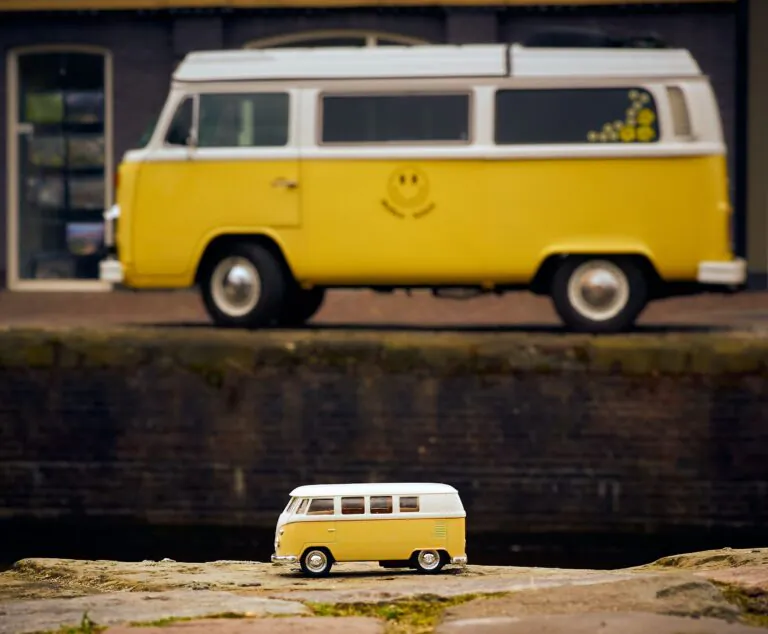 Happy bus